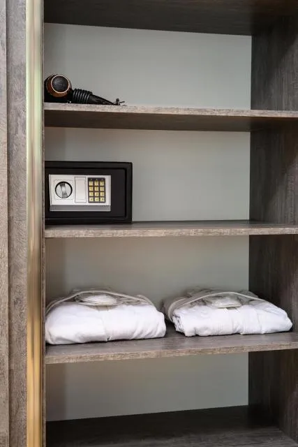  Aurora Resort Tsaghkadzor - picture  : Bed,Off site,wardrobe,Property 