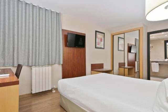  Hotel Best Andorra Center - picture  : Bed,Photo of the whole room,Room 