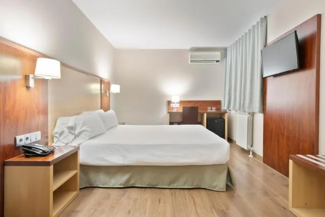  Hotel Best Andorra Center - picture  : Bed,Photo of the whole room,Room 