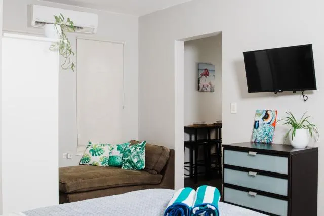  NEW private FLORA FAUNA Apt #84 - picture  : TV/entertainment centre,Living room,Bedroom,air conditioner,Property 