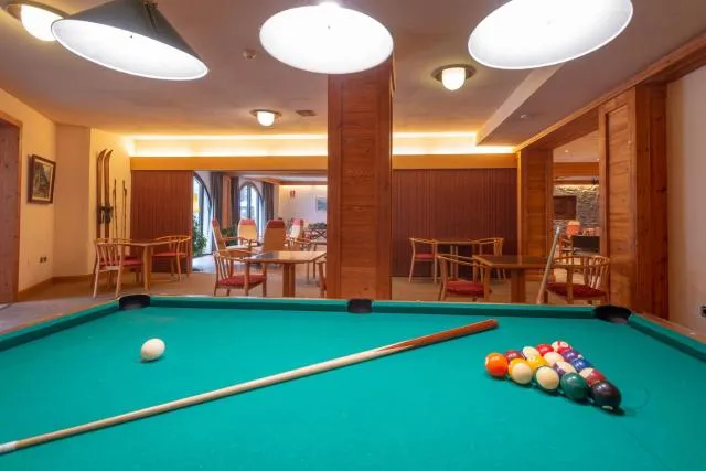  Hotel Bonavida - picture  : Billiards,Billiard,Property 