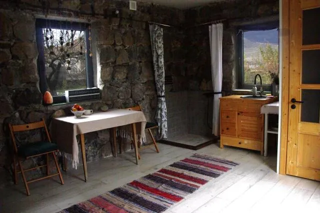  Zove Rural Cottage with garden views - picture  : Living room,Property 