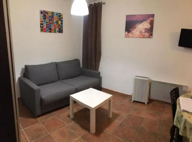  Altissim Nevada II - picture  : Seating area,Bed,Living room,Seating area,Property,Room 