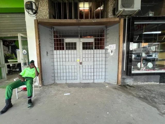  Apartamento África T2 em Zona Comercial de Luanda - picture  : Property building,Property 