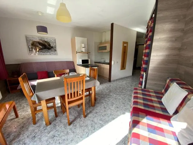  Tetras Pedrous - picture  : Dining area,Bed,Seating area,Dining area,Property,Room 