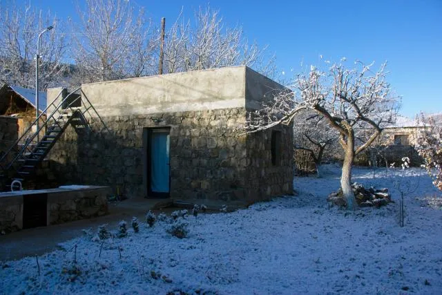  Zove Rural Cottage with garden views - picture  : Shower,Property building,Property building,Property 