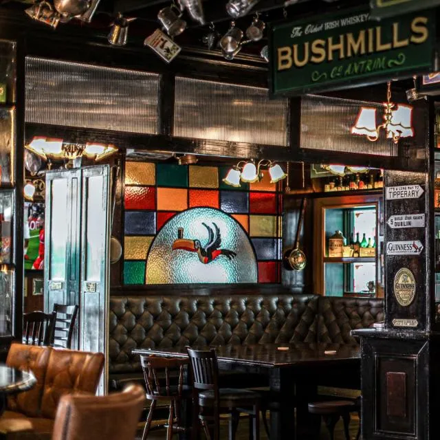  Hilton Abu Dhabi Yas Island - photo  : Restaurant/endroits où manger,Salon ou bar,Nourriture et boissons,Nourriture,Boissons alcoolisées,Propriété 