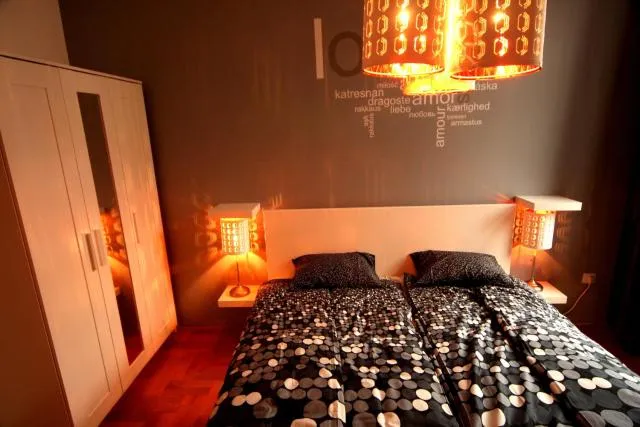  Gozsdu Apartment - photo  : Lit,Chambre à coucher,Propriété 