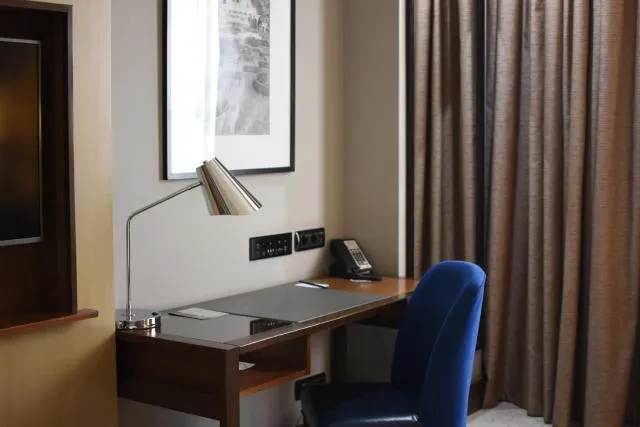  Radisson BLU Hotel Yerevan - picture  : TV/entertainment centre 