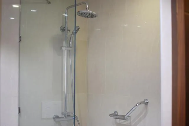  Radisson BLU Hotel Yerevan - picture  : Bathroom 