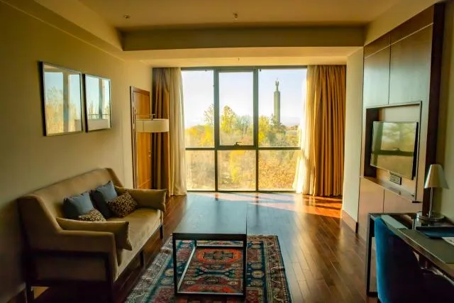  Radisson BLU Hotel Yerevan - picture  : Seating area 