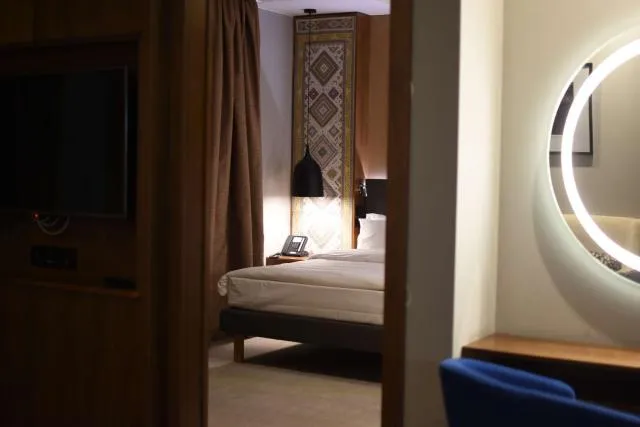  Radisson BLU Hotel Yerevan - picture  : Bed,Photo of the whole room,Room 