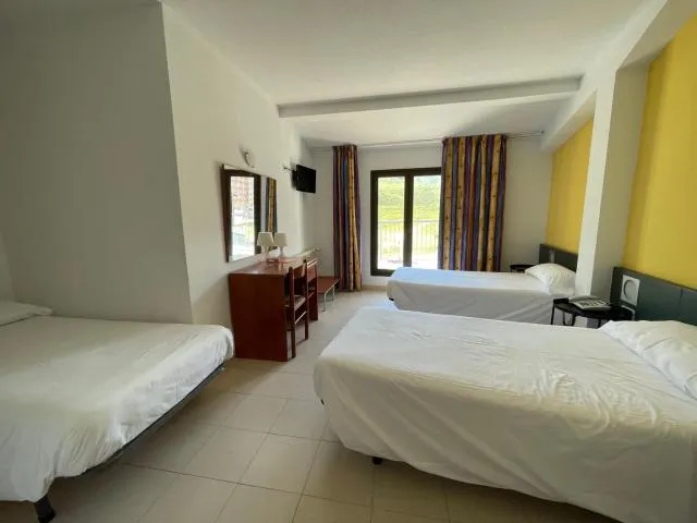  Hotel Cims Pas de La Casa - picture  : Bed,Bed,Room 