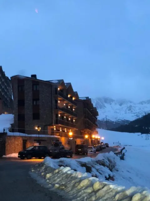  Prat de Baix d'Envalira 7P Envalira-Soldeu Zona Grandvalira - picture  : Shower,Property building 