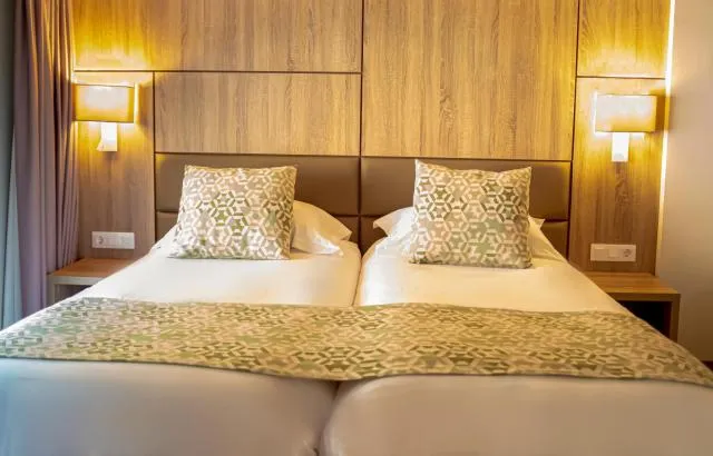  Hotel Princesa Parc - picture  : Bed 