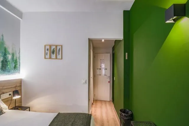  Glaner Hotel Cafe - picture  : Photo of the whole room,Bedroom,Property,Room 