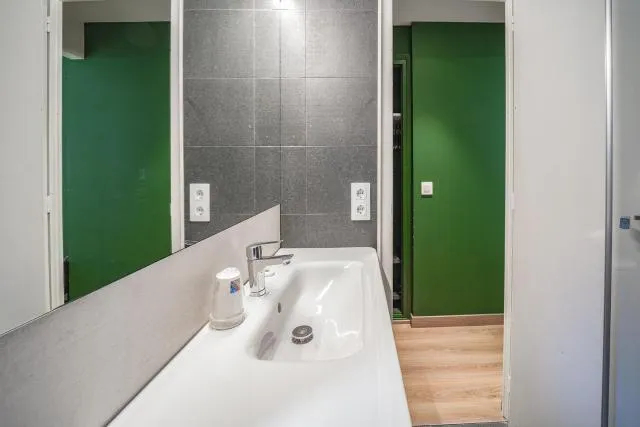  Glaner Hotel Cafe - picture  : Bathroom,Bathroom,Property 