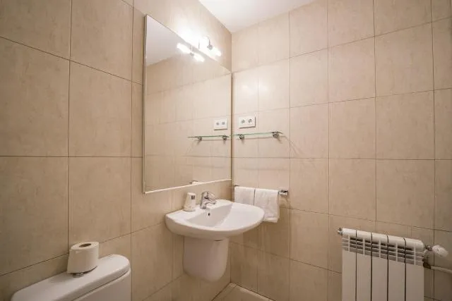  Glaner Hotel Cafe - picture  : Toilet,Bathroom,Bathroom,Property 