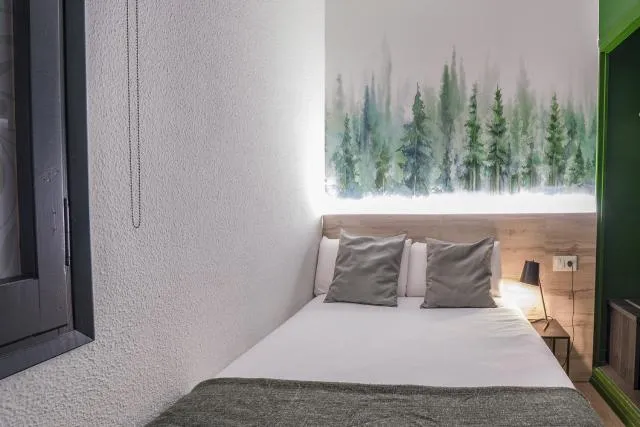  Glaner Hotel Cafe - picture  : Bed,Bed,Bedroom,Property,Room 