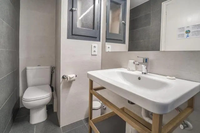  Glaner Hotel Cafe - picture  : Toilet,Bathroom,Bathroom,Property 