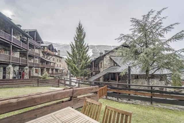  La Pleta Del Tarter Apartments - picture  : Property building 