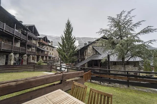  La Pleta Del Tarter Apartments - picture  : Property building 