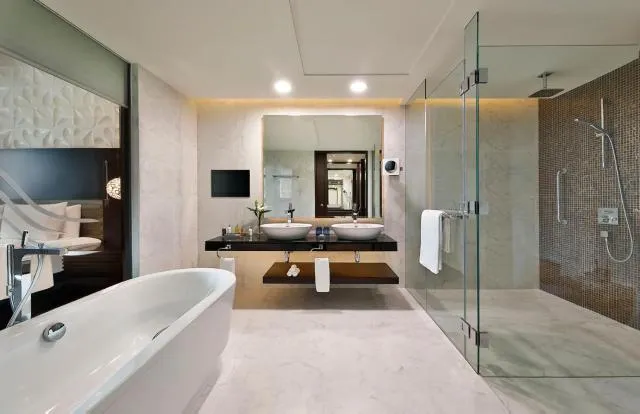  Marriott Hotel Al Forsan, Abu Dhabi - picture  : Bathroom,Bathroom,Bath,Property 