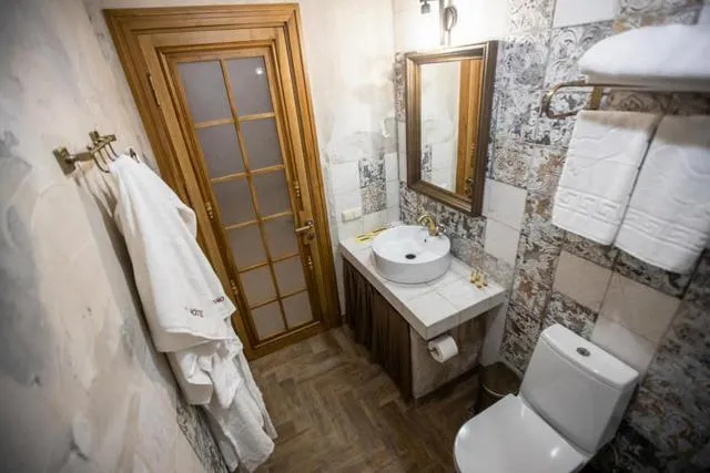  Boutique ETHNO HOTEL - picture  : Toilet,Bathroom,Bathroom,towels,Property 