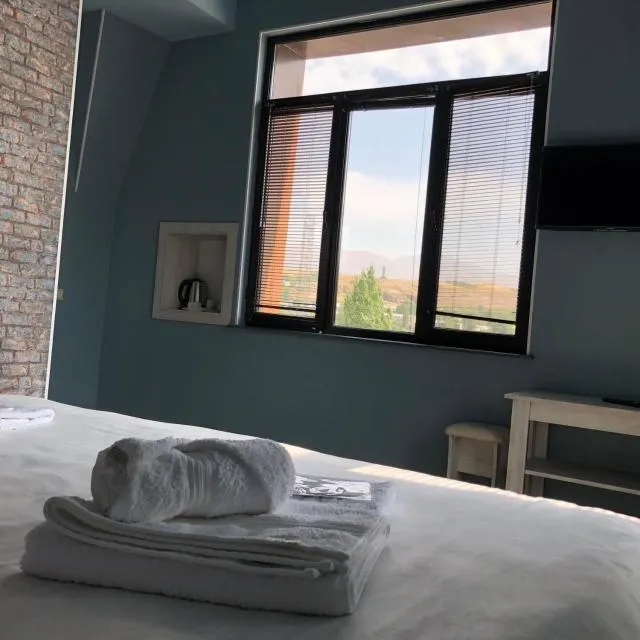  Flamenco Hotel - picture  : Bed,Photo of the whole room,Room 