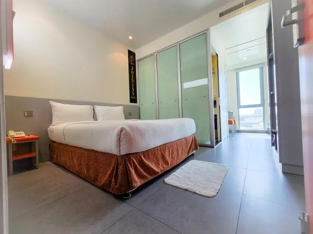  easyHotel Jebel Ali, Dubai - picture  : Bed,Bed,View (from property/room),Photo of the whole room,Bedroom,Property,Room 