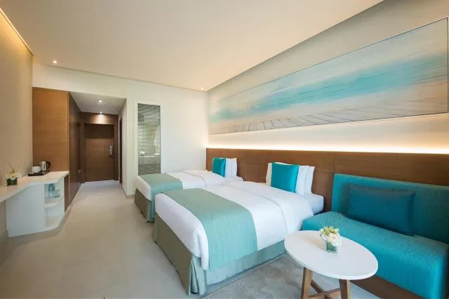  Wyndham Garden Ajman Corniche - picture  : Bed,Photo of the whole room,Bedroom,Property,Room 