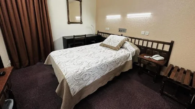  Hotel Folch - picture  : Bed,Bedroom,Property 