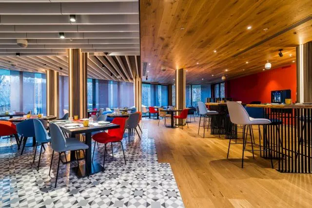  Best Western Plus Congress Hotel Yerevan - picture  : Toilet,Restaurant/places to eat,Property 