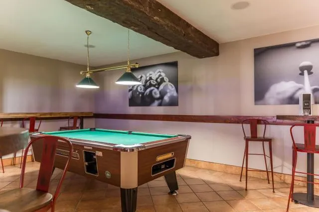  Hotel Grand Pas by Pierre & Vacances - picture  : Billiards,Billiard,Property 