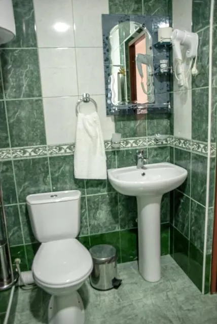  Hotel Basen - picture  : Bathroom 