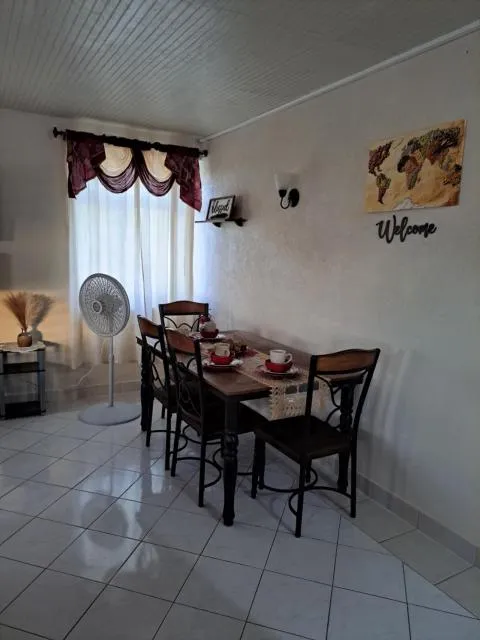  So-neez - picture  : Dining area 