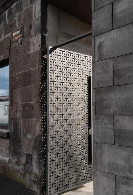  Armine's B&B - picture  : Property building,Facade/entrance,Bathroom,Property 