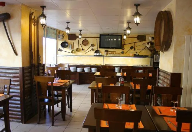  Hotel Cims Pas de La Casa - picture  : Toilet,Patio,Restaurant/places to eat,Property 