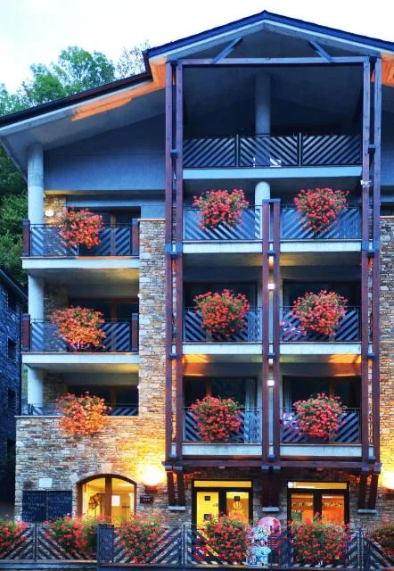  Apartamentos Sant Roma - picture  : Property building,Day,Property 