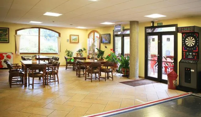  Apartamentos Sant Roma - picture  : Toilet,Lounge or bar,Property 