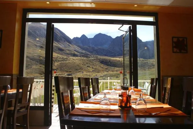  Hotel Cims Pas de La Casa - picture  : Toilet,Restaurant/places to eat,Mountain view,View (from property/room),Mountain view,Property 