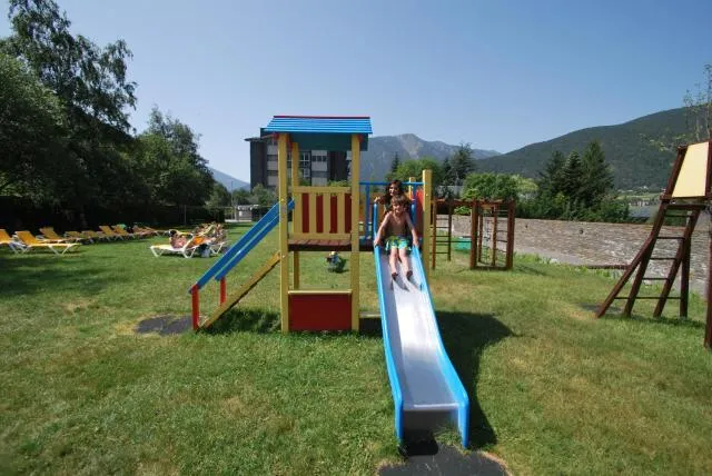  Apartaments Giberga - picture  : Patio,Children's play area,Children play ground,children,Property 