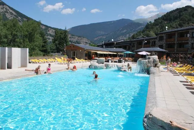  Apartaments Giberga - picture  : Swimming pool,People,Swimming pool,children,Property 