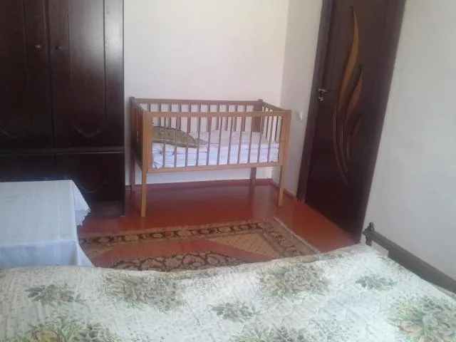  Spandaryan House - picture  : cot,bunk bed,Room 