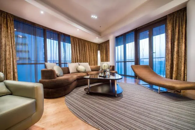  Burjuman Arjaan by Rotana - Dubai - picture  : Seating area,Balcony/Terrace,Seating area,Property 