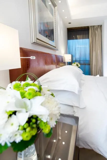  Burjuman Arjaan by Rotana - Dubai - picture  : Bed,Bedroom,Property 