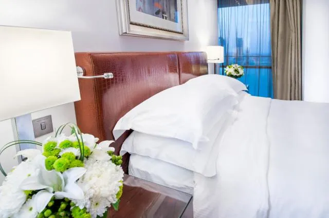  Burjuman Arjaan by Rotana - Dubai - picture  : Bed,cot,Room 