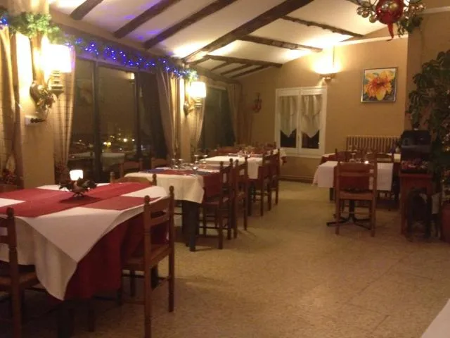  Hotel Roc de St Miquel & Apartment - picture  : Toilet,Restaurant/places to eat,Dinner,Property 
