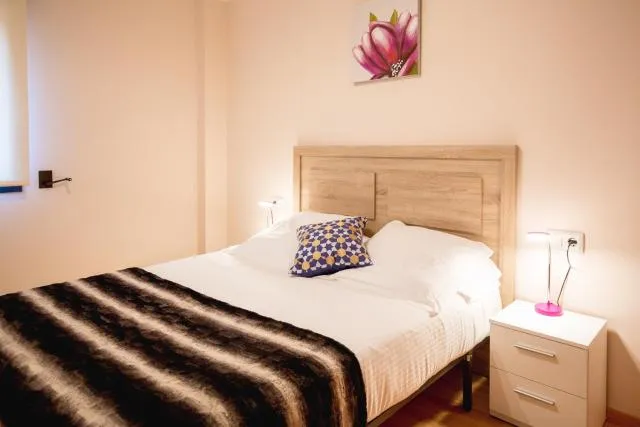  Apartaments Ashome - picture  : Bed,Bedroom,Property 