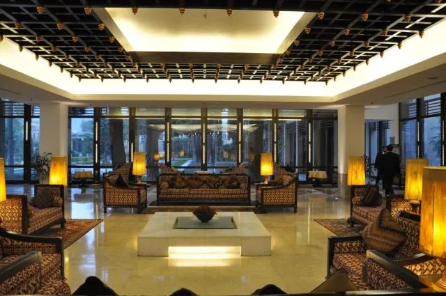  Kabul Serena Hotel - picture  : Nearby landmark,Seating area,Lobby or reception,Property 